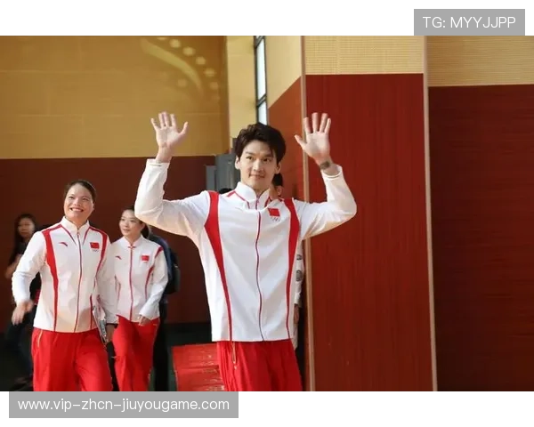 冠军球队球员比赛背后的训练日常被纪录片呈现,冠军背后的人 冠军球队球员比赛背后的训练日常被纪录片呈现,冠军背后的人