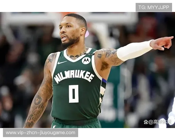 利拉德关键阶段造犯规，雄鹿稳住领先